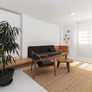 https://apartamento-la-alameda.adeje-hotels.com